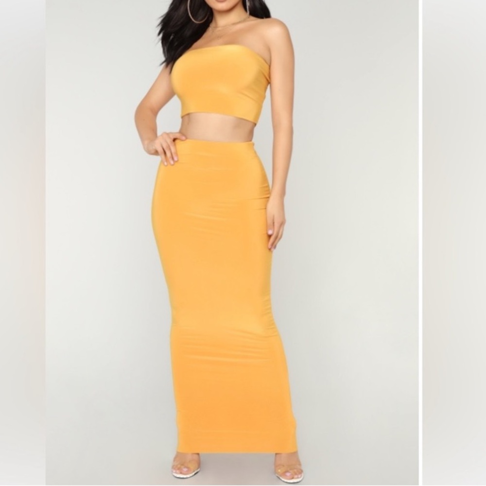 Des Skirt Set in Mustard (22/24)